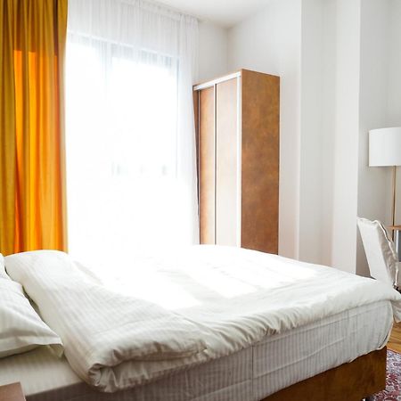 Hotel Fantazia Oradea Bagian luar foto